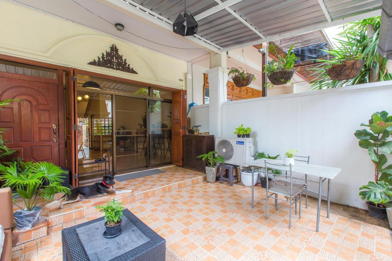 Hotel The Little Siri Chiang Mai Esterno foto