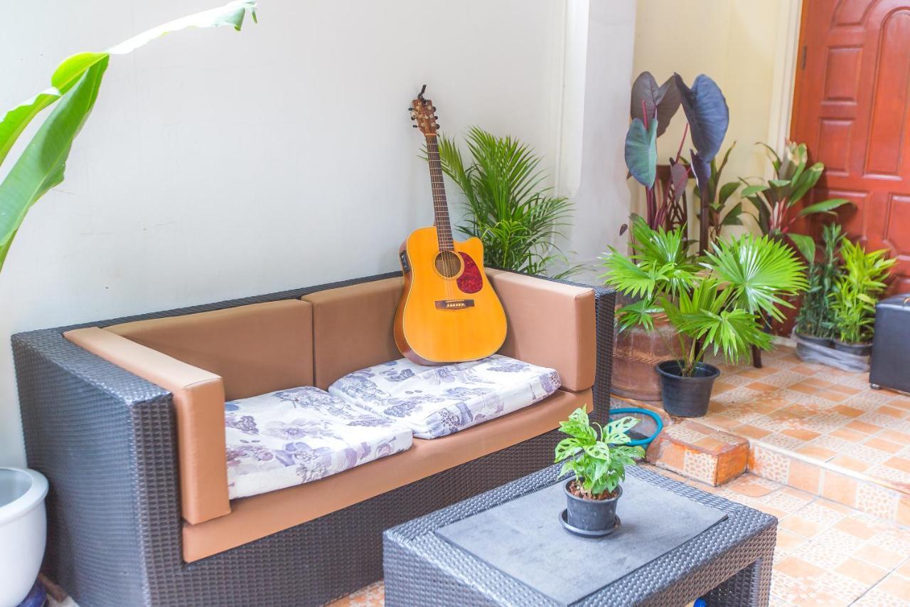 Hotel The Little Siri Chiang Mai Esterno foto