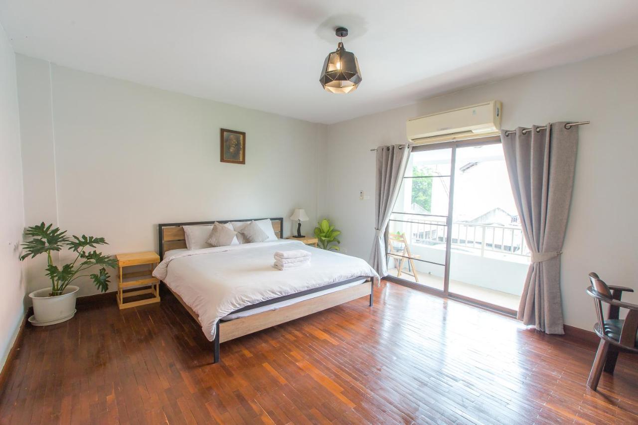 Hotel The Little Siri Chiang Mai Esterno foto