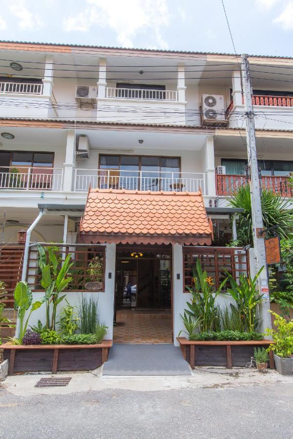 Hotel The Little Siri Chiang Mai Esterno foto