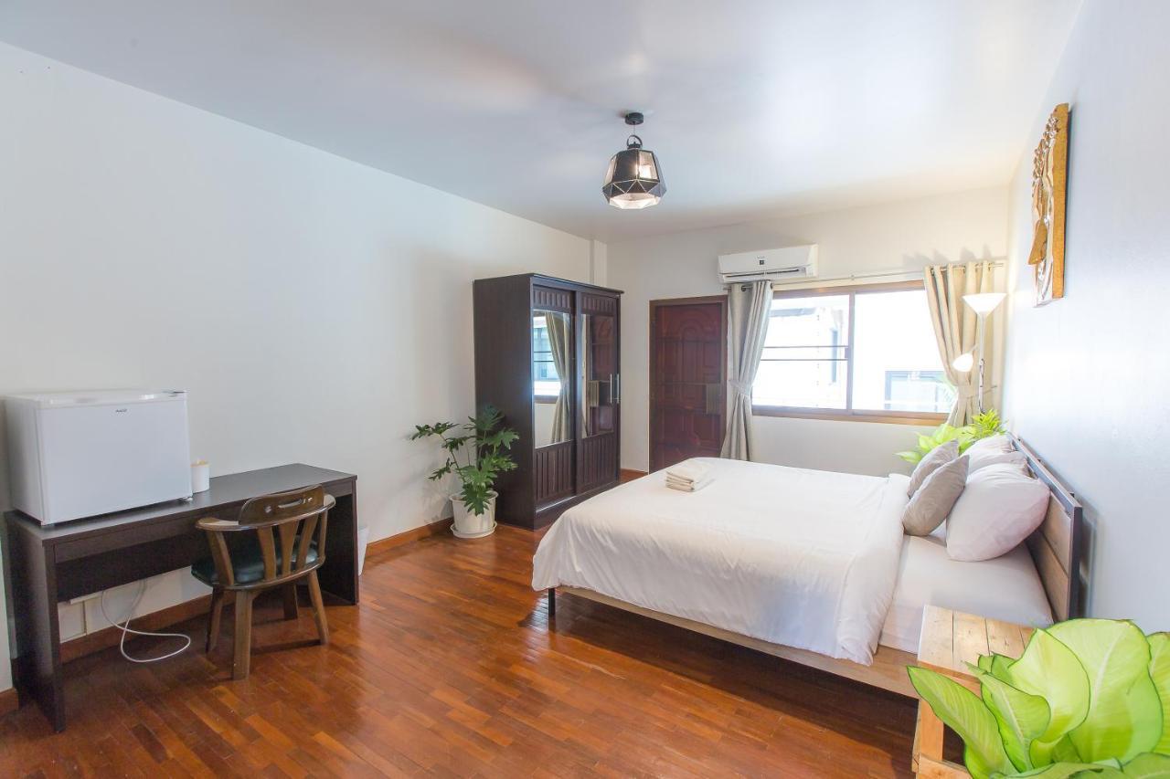 Hotel The Little Siri Chiang Mai Esterno foto