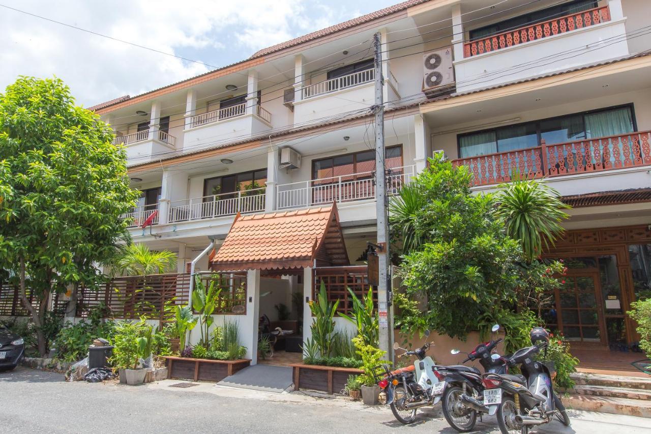 Hotel The Little Siri Chiang Mai Esterno foto