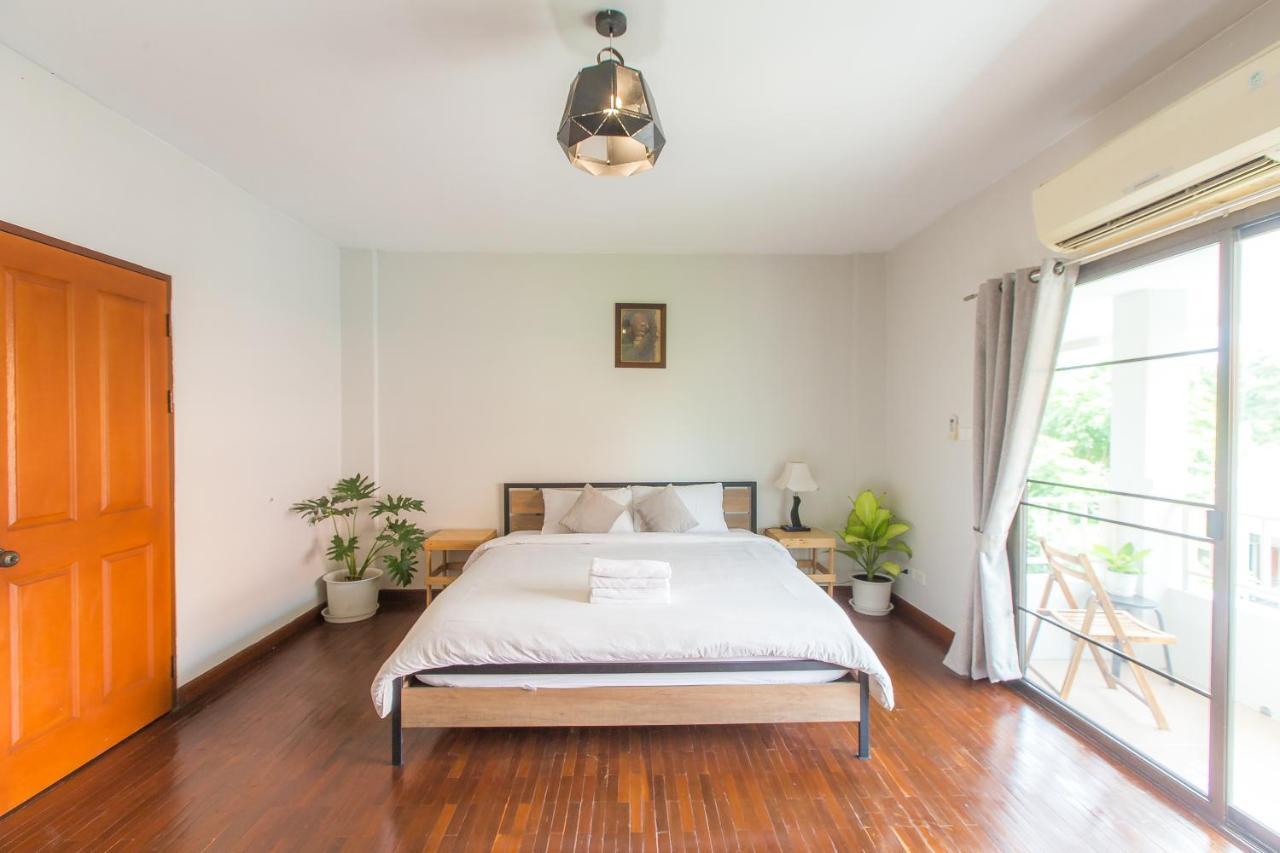 Hotel The Little Siri Chiang Mai Esterno foto