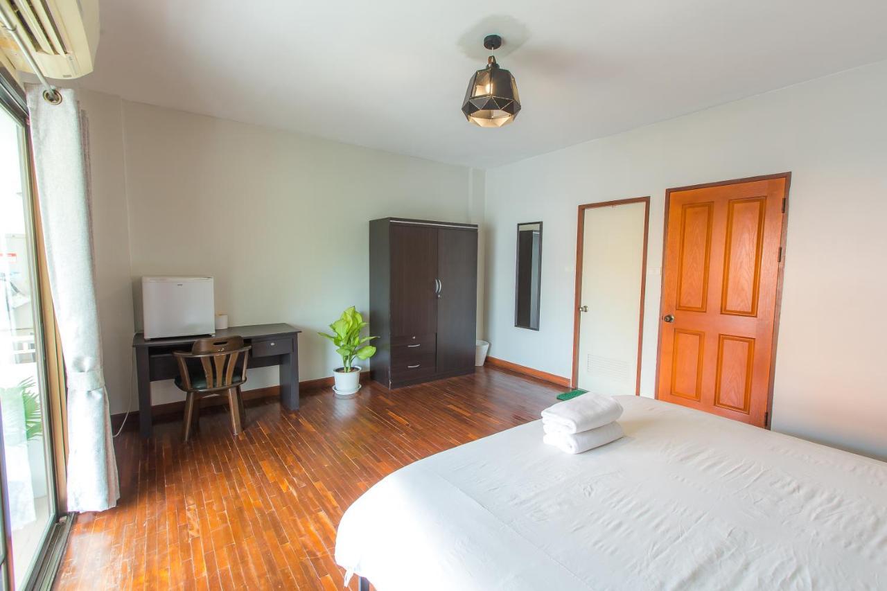 Hotel The Little Siri Chiang Mai Esterno foto