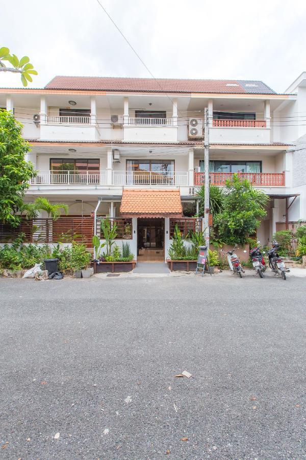 Hotel The Little Siri Chiang Mai Esterno foto